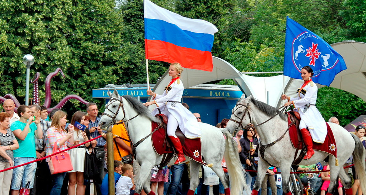 конноспортивный клуб «Кремлевская школа верховой езды»
