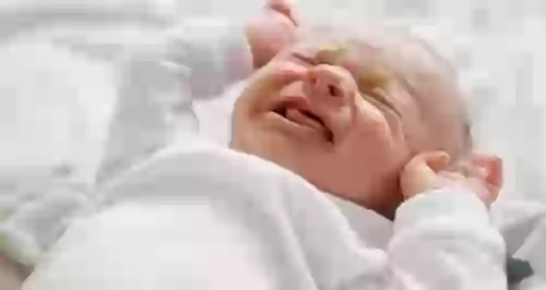 Шпаргалка для родителей новорожденных малышей: как реагировать на крики