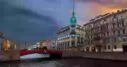 Красный мост — один из старейших в Петербурге