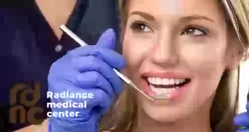 Скидки до 60% на лечение, удаление, чистки и брекет-системы Damon в стоматологии Radiance