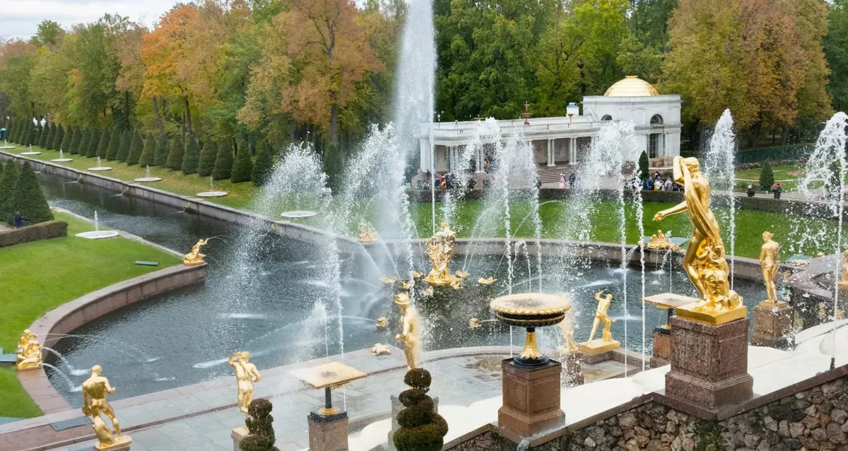 экскурсию в Петергоф «Русский Версаль»