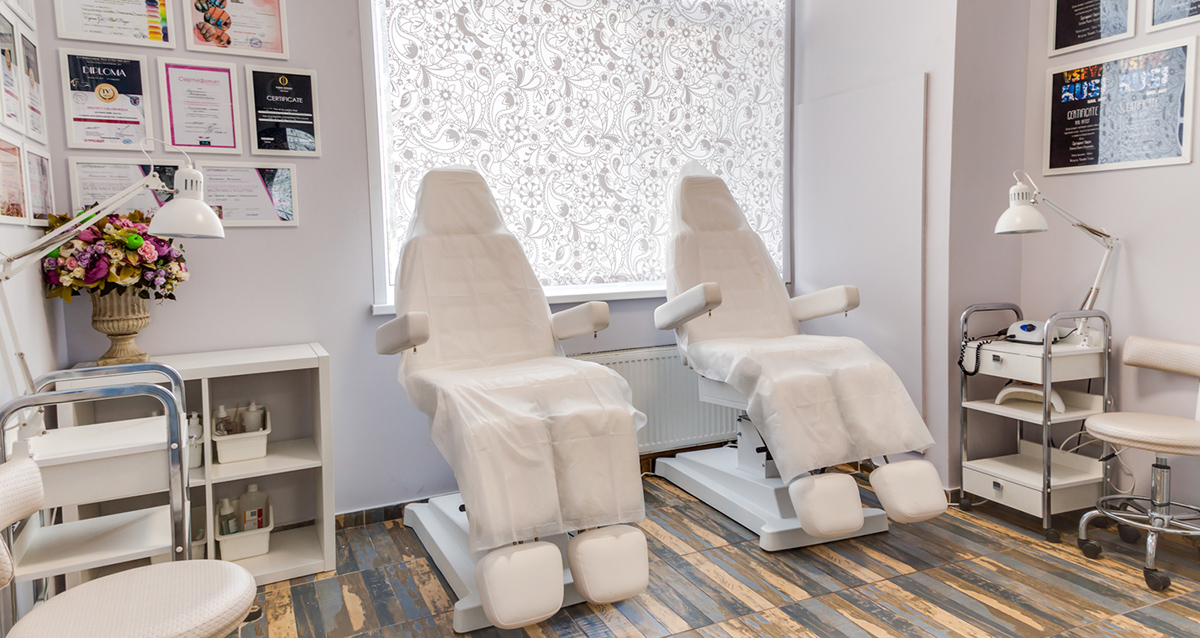 интерьер студии красоты NAILCULT