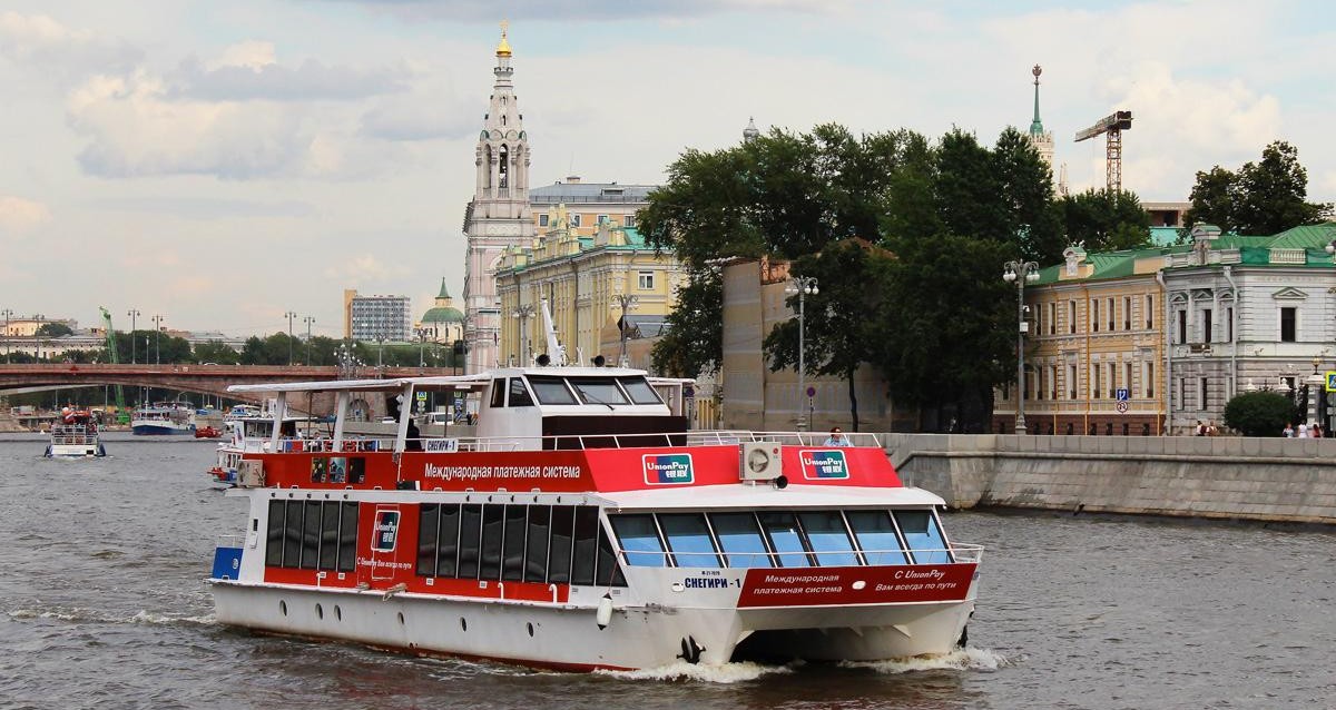 Судоходная компания Flyriver